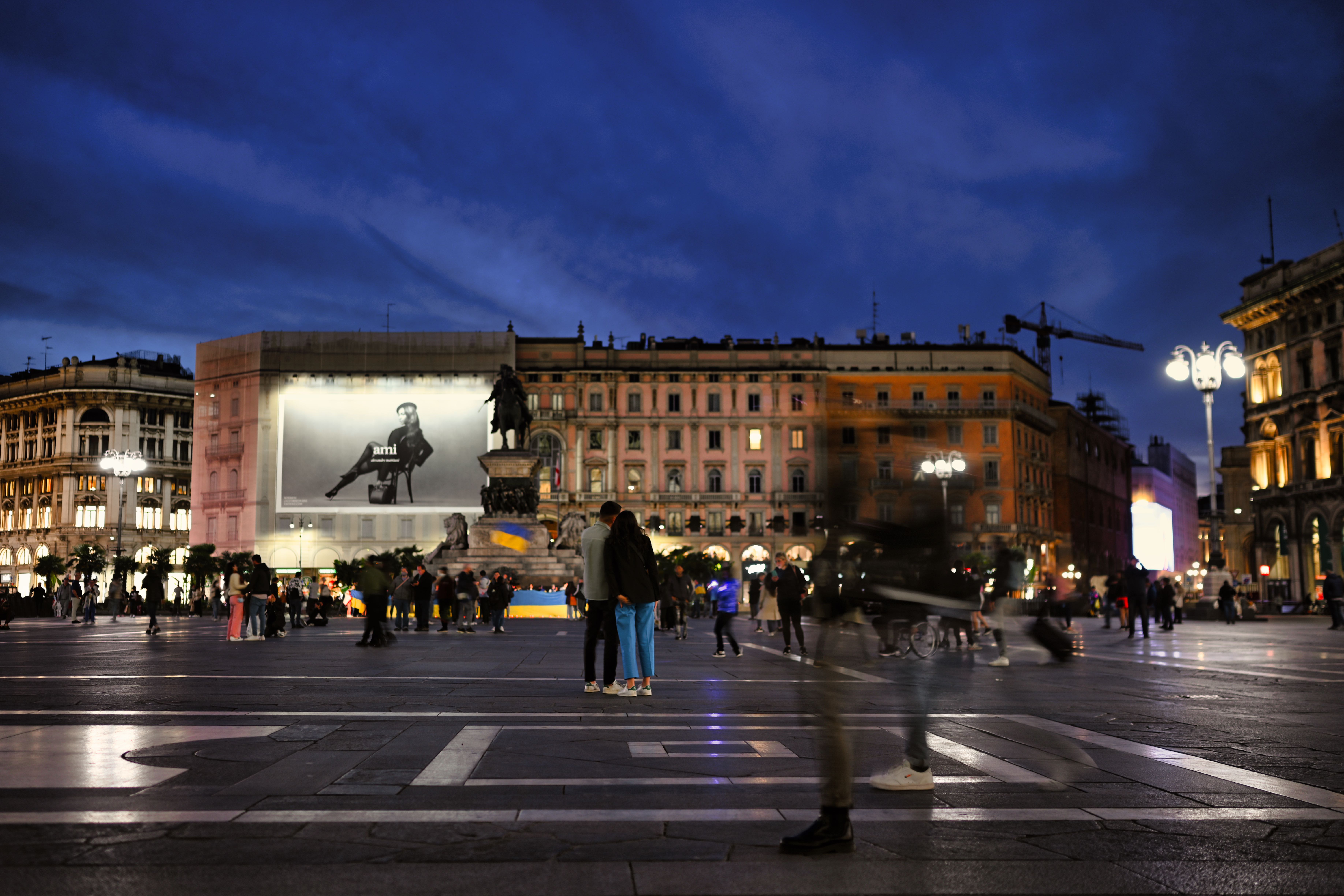 Hero-kuva: valon ja varjon rytmi valokuvassa.