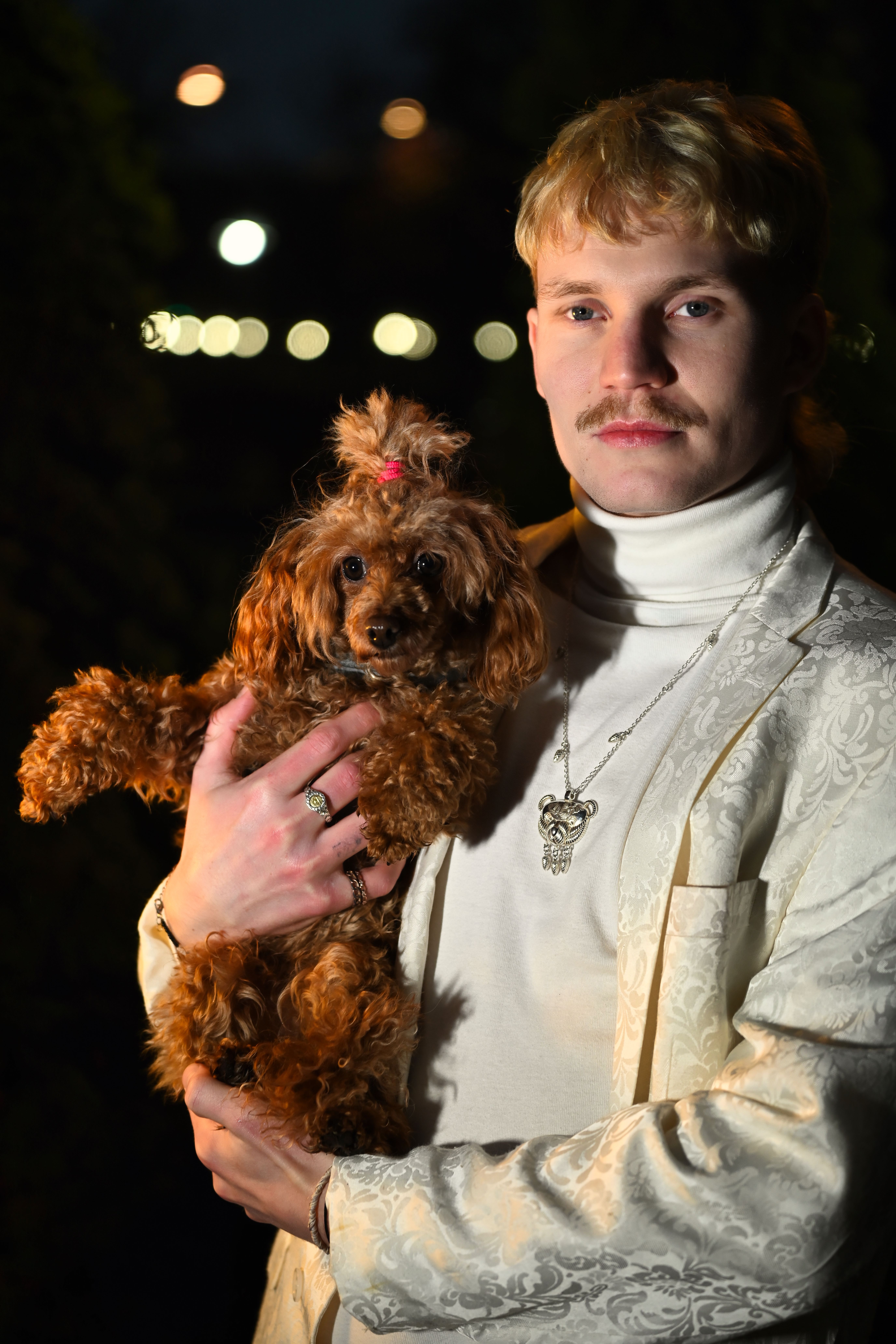 Kaulakoru 'Ohto' luonnossa